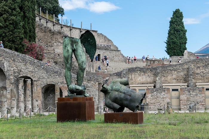 Statue at Pompeii