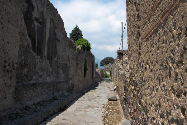 Pompeii Day Tour