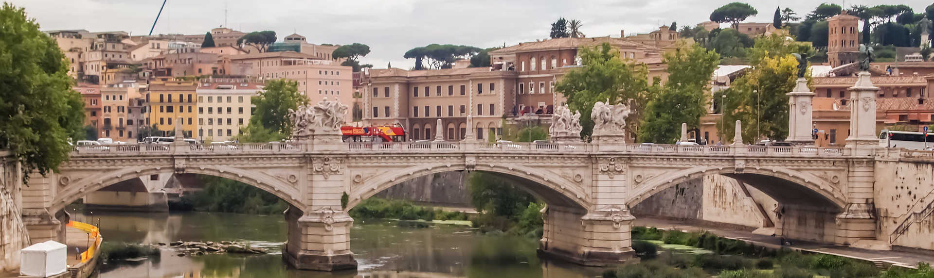 What is the best way to tour Rome?