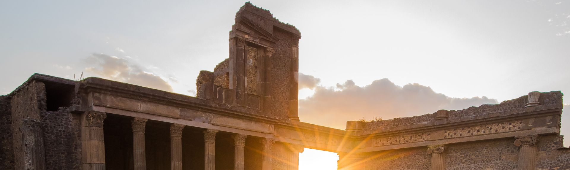 Is it worth getting a guided tour of Pompeii?