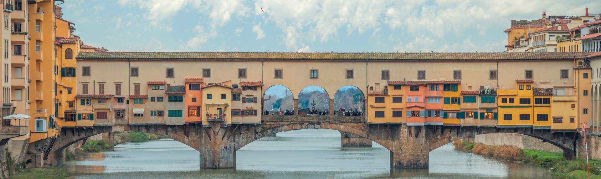 Why is Ponte Vecchio in Florence so famous?
